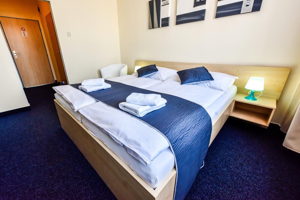 City Hostel Brno Modřice Εξωτερικό φωτογραφία