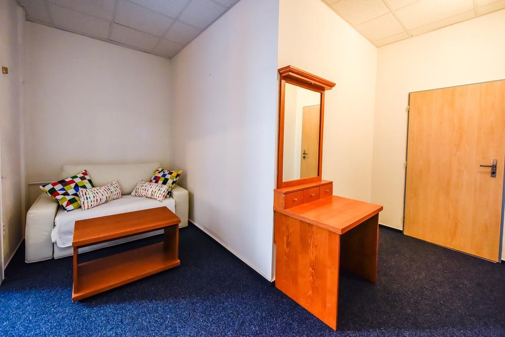 City Hostel Brno Modřice Εξωτερικό φωτογραφία