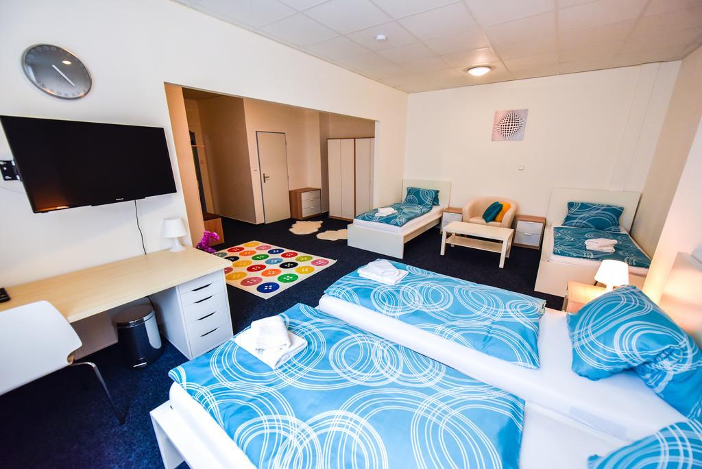 City Hostel Brno Modřice Εξωτερικό φωτογραφία