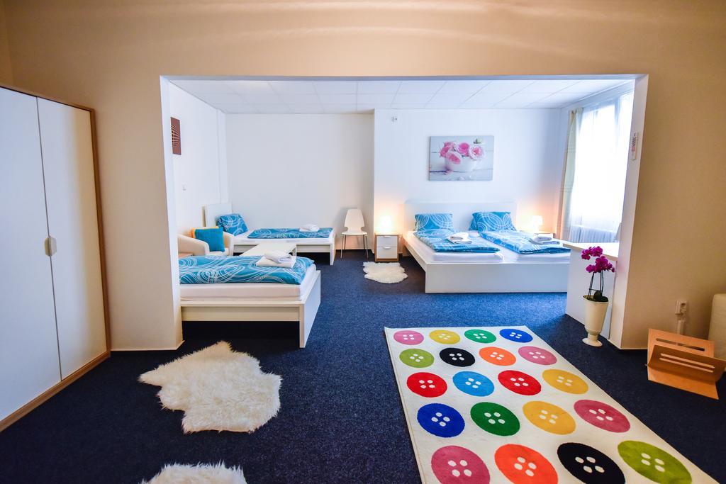 City Hostel Brno Modřice Εξωτερικό φωτογραφία