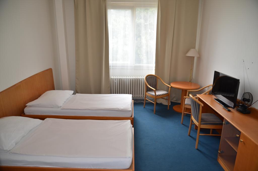 City Hostel Brno Modřice Εξωτερικό φωτογραφία