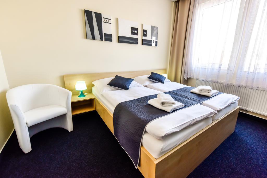 City Hostel Brno Modřice Εξωτερικό φωτογραφία